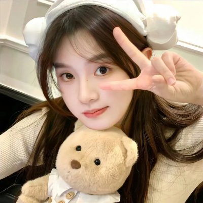 小姑娘艾萝依